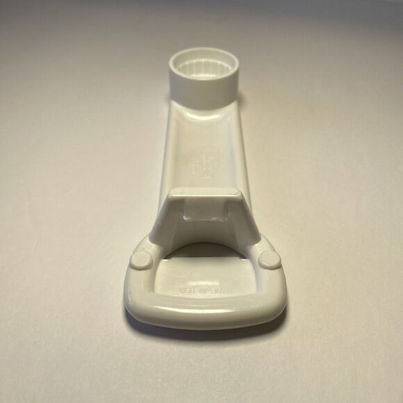 VHTF Pampered Chef Easy Opener Magnetic Bottle Can Jar Opener - Discontinued - Picture 3 of 8